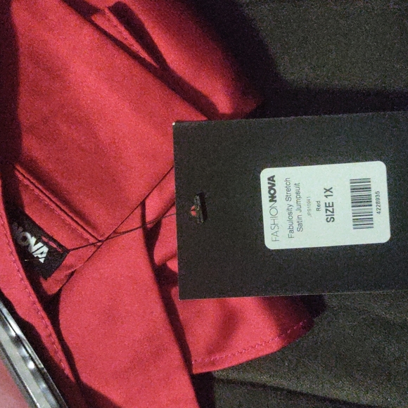 Brand New Fashion Nova Satin Red Jumpsuit 1x - Picture 7 of 9